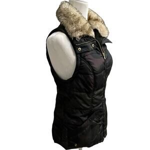 Maurice’s Camo Faux Fur Collar Full Zip Puffer Vest Sz S  Green Burgundy Black